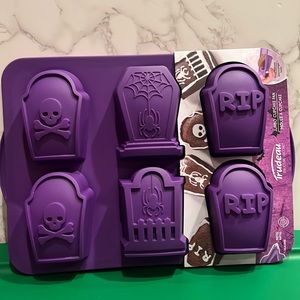 NWT Trudeau 6ct Jumbo Tombstone silicone baking Pan